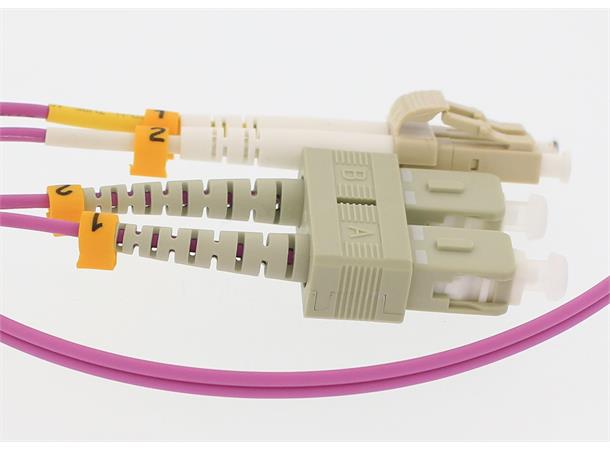 Fiberpatch 50/125 LC-SC -  15 m LSZH Multimode Duplex OM4 Lilla 