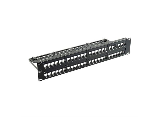 SCP Patch Panel 48 port Unloaded 2RU Med kabelsstyring 