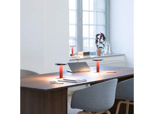 FF Nomad Strip 03, black red 2x USB C,30w,2xStrøm GST-18i3 0,2 m Rød 